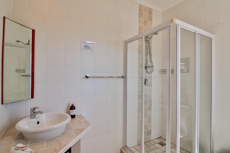 6 Bedroom Property for Sale in De Kelders Western Cape